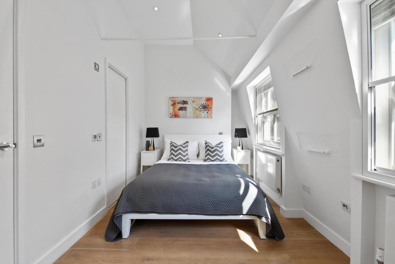 Berwick Street By Q London